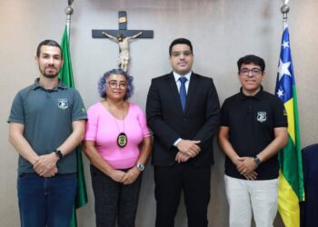 Presidente Jeferson Andrade recebe nova diretoria do Sinpol