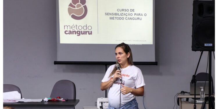 Profissionais da saúde participam de Curso de Sensibilização para o Método Canguru na SES
