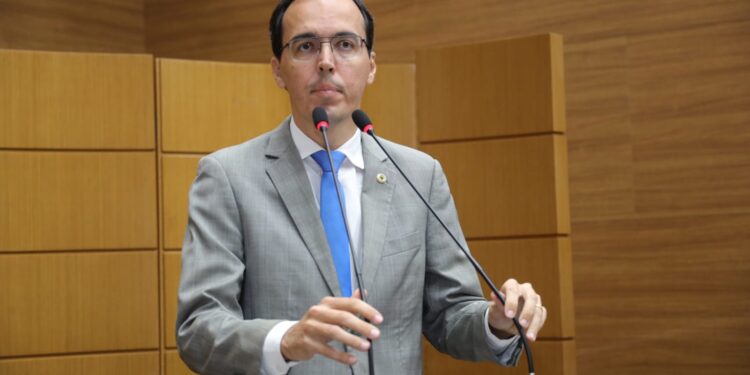 Deputado Georgeo fala sobre a falta de abastecimento de água em Poço Redondo