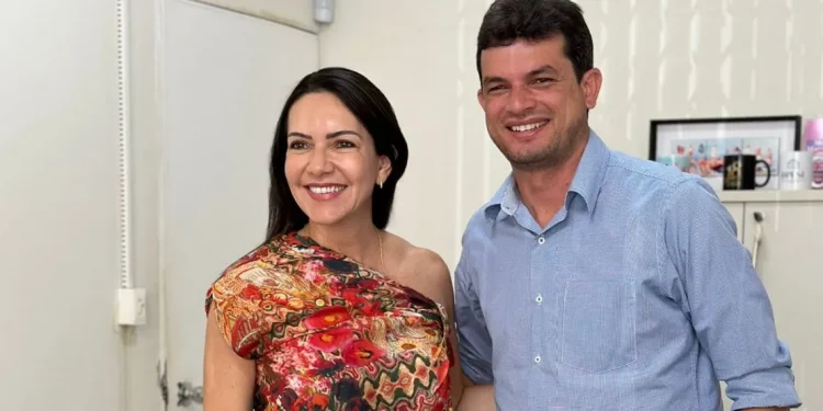 Paulo Júnior e Danielle Garcia discutem políticas públicas para mulheres