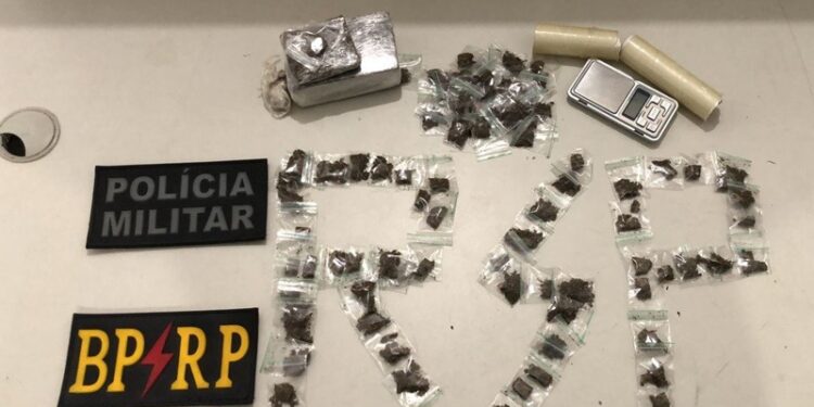 Polícia Militar apreende droga em Nossa Senhora do Socorro