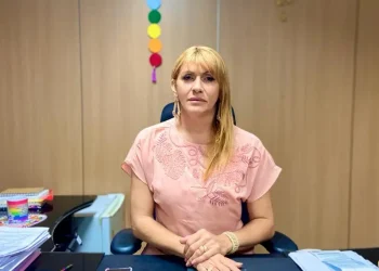 “Governo de Sergipe não paga os salários de intérpretes de libras há três meses”, denuncia deputada Linda Brasil