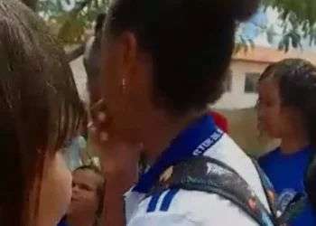 Estudantes de Lagarto são impedidos de entrar em ônibus escolar