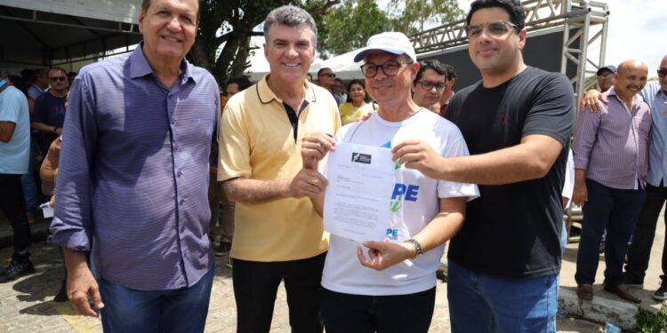 Deputados participam com o Governo do ‘Sergipe é Aqui’ em Propriá