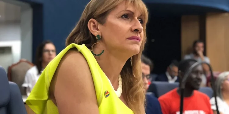 “Se não há condições de gerir a saúde, entregue a pasta”, diz deputada Linda Brasil em audiência sobre as PPPs em Aracaju