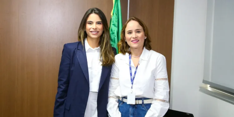 Yandra leva demanda de municípios sergipanos à presidente do FNDE