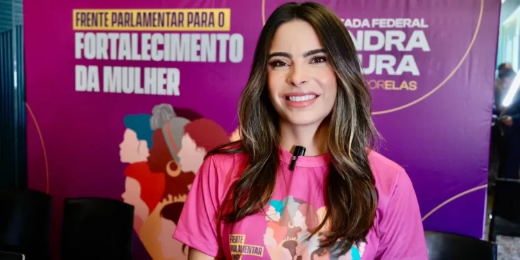 “Frente Parlamentar para Fortalecimento da Mulher nasce ampla e representativa”, comemora deputada Yandra Moura
