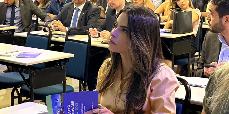 Deputada Yandra Moura participa de capacitação do RenovaBR