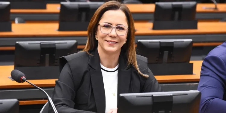 Delegada Katarina Feitoza  é titular em Comissões estratégicas na Câmara: CCJ, Segurança Pública e Defesa da Mulher