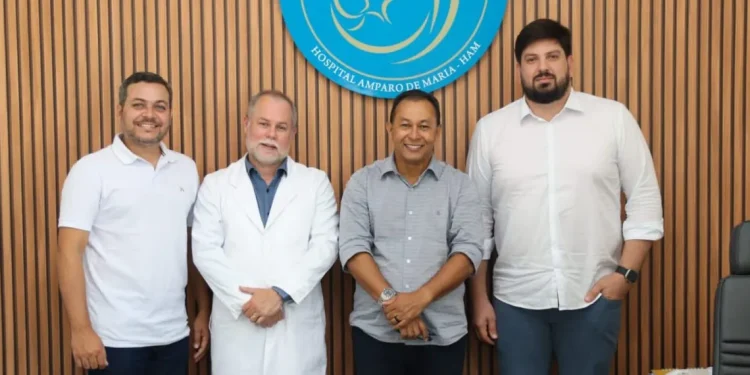 Márcio Macedo garante R$ 1 milhão para Hospital Amparo de Maria