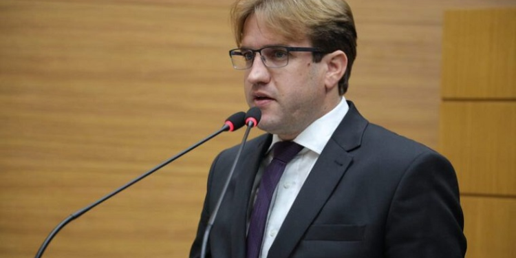 Marcelo Sobral defende inclusão do camarão no cardápio da merenda escolar sergipana