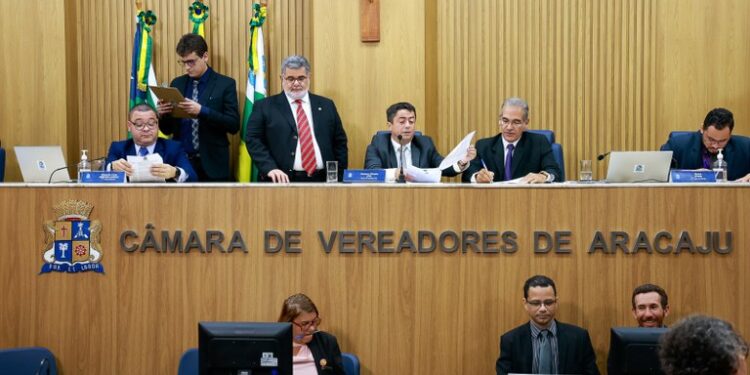 Vereadores proíbem utilização de técnicas de arquitetura hostil em Aracaju