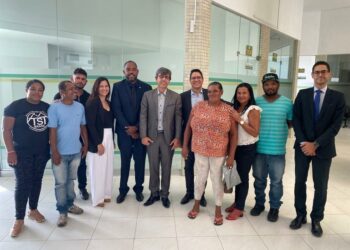 Ricardo Marques busca solução para problemas sociais de moradores de ocupações em Aracaju