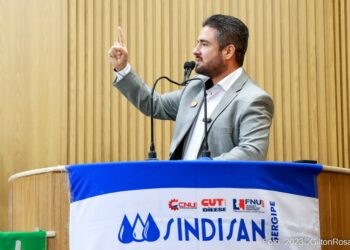 Ricardo Vasconcelos defende o caráter público da Deso em Audiência Pública