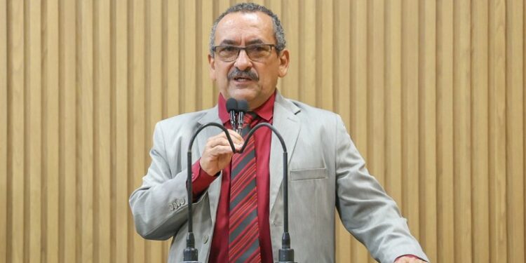 “Está faltando tudo no posto de saúde Geraldo Magela”, afirma o vereador Cícero