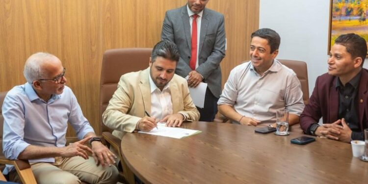 Ricardo Vasconcelos retorna à presidência da Câmara Municipal de Aracaju