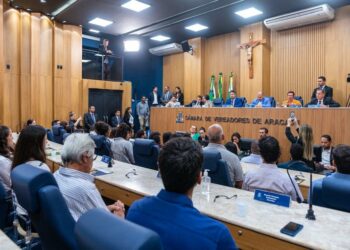 Câmara de Aracaju empossa 43 novos servidores