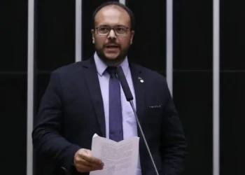 Deputado federal Thiago de Joaldo diz na Câmara que “vamos trabalhar para operar quem precisa em Sergipe”