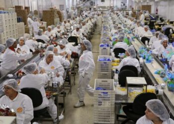 Produção industrial registra menor índice desde 2017, diz CNI