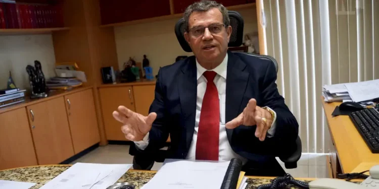 Ministro do CNJ sugere afastamento cautelar do desembargador Luiz Mendonça por vários crimes