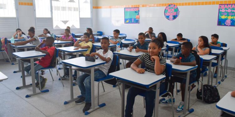Prefeitura de Aracaju inicia ano letivo nas novas escolas de tempo integral do 17 de Março