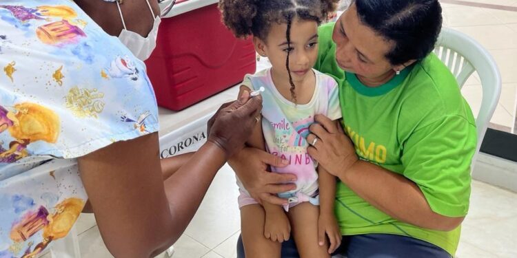 Aracaju retomará vacinação contra covid e pólio nos shoppings durante a semana