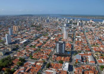 Aracaju comemora 168 anos com avanços em desenvolvimento urbano e superação de desafios