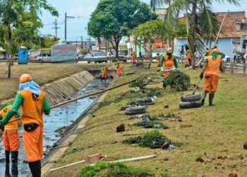 Prefeitura de Aracaju promove ações preventivas para minimizar impactos das chuvas fortes