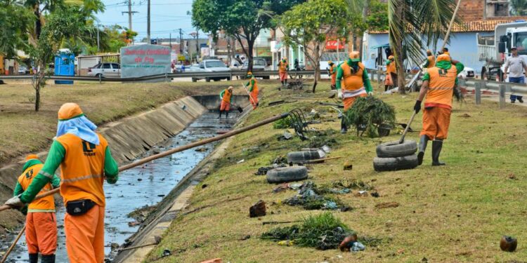 Prefeitura de Aracaju promove ações preventivas para minimizar impactos das chuvas fortes