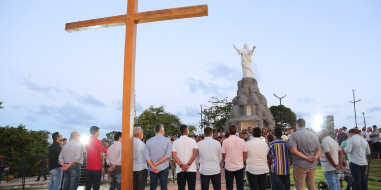 Prefeitura de São Cristóvão inaugura obra de requalificação do primeiro Cristo Redentor do Brasil