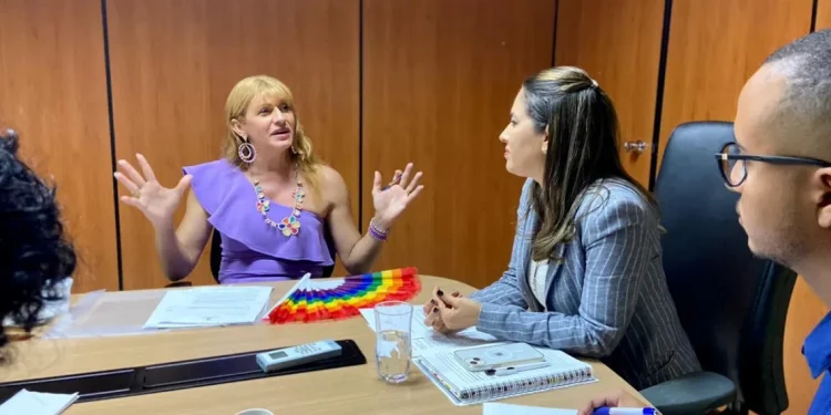Linda Brasil discute projetos voltados ao sistema prisional com secretária da Justiça