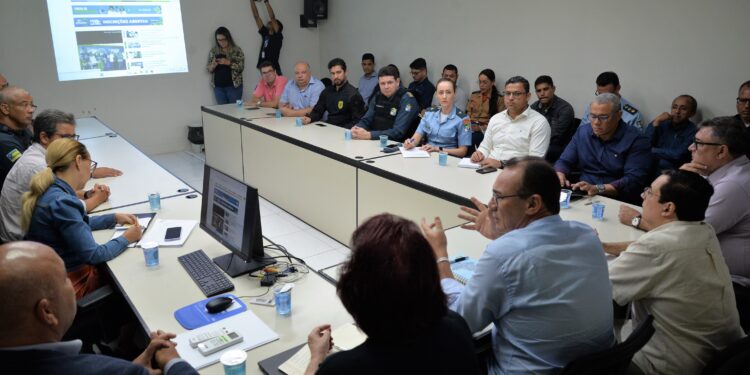 Governo de Sergipe alinha ações contra notícias falsas e violências nas escolas