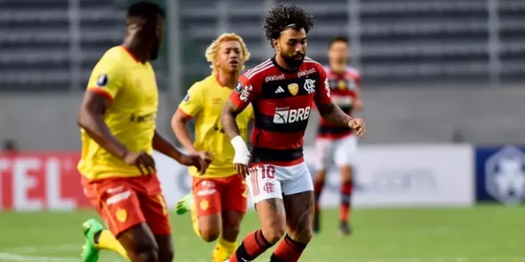 Flamengo volta a se desorganizar, e decisão de escalar reservas na Libertadores precisa ser questionada