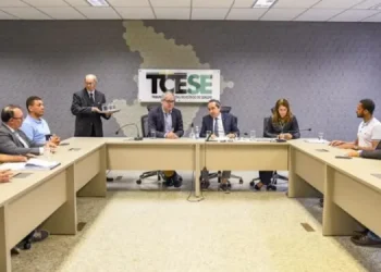 Tribunal de Contas do Estado tenta resolver impasse que impede volta às aulas no município de Cristinápolis