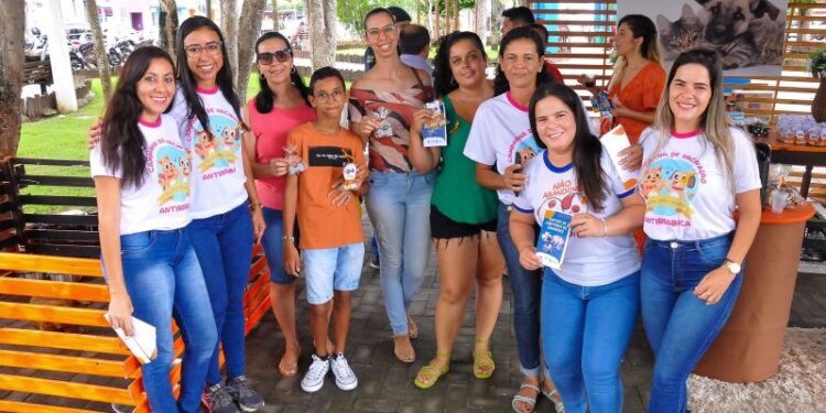 21 anos do Centro de Controle de Zoonoses: Prefeitura realiza ação na Praça Filomeno Hora