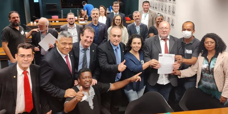 Deputado federal João Daniel recebe propostas para a Medida Provisória 1154 e futuros da CONAB e do PAA