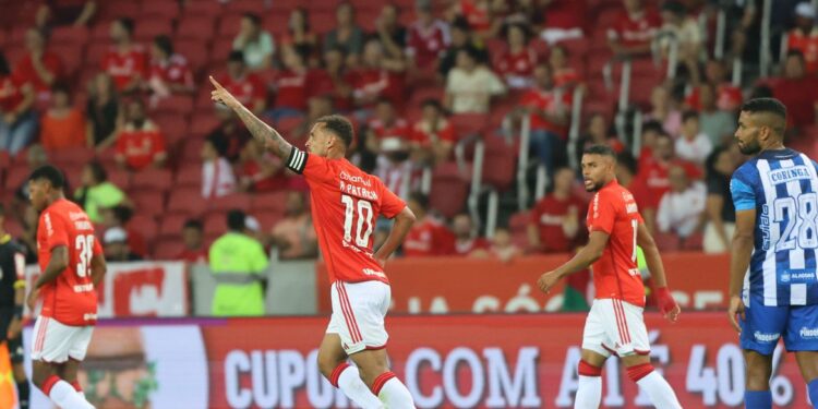 Alan Patrick leva Internacional à vitória na Copa do Brasil