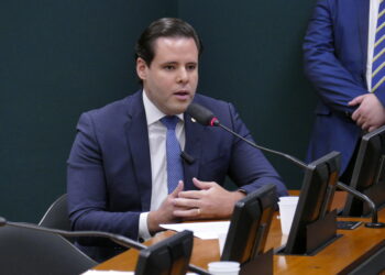 Rodrigo Valadares é eleito coordenador de comunicação da Frente Parlamentar Evangélica