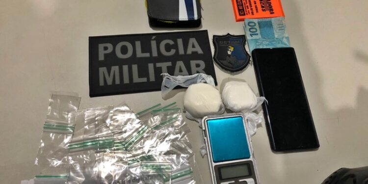 PM prende suspeitos por tráfico de drogas na cidade de Estância
