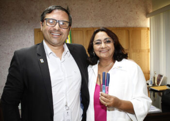 Deputada Carminha Paiva discute parceria com pesquisador para realização de ações voltadas para prevenção e tratamento do diabetes