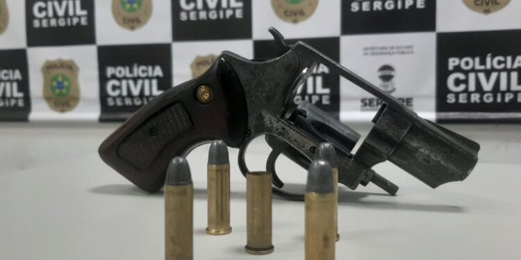 Polícia Civil apreende adolescente por ato infracional de porte ilegal de arma de fogo em Malhada dos Bois