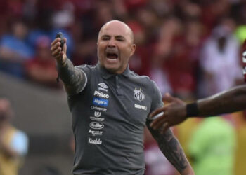 Por que Sampaoli é bem avaliado e foi contratado pelo Flamengo?