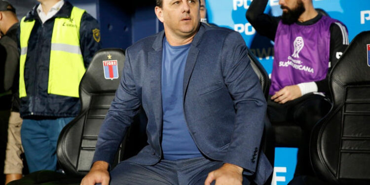 São Paulo pode demitir Rogério Ceni e tem dois badalados treinador em sua mira