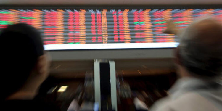 Ibovespa passa à estabilidade após virada do petróleo e de olho em dados dos EUA