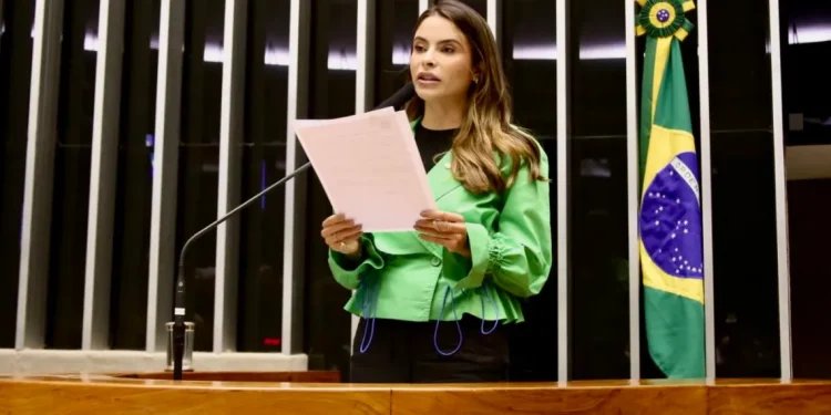 Aprovado urgência na tramitação do Projeto de Yandra sobre TEA