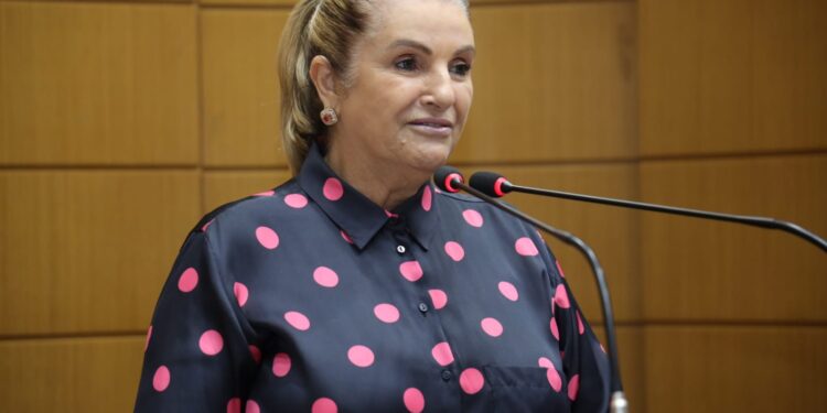 Áurea Ribeiro agradece evento de aniversário de Lagarto