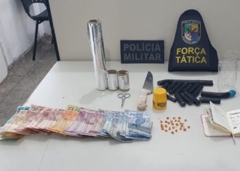 Polícia Militar prende homem por tráfico de drogas no Bairro Atalaia