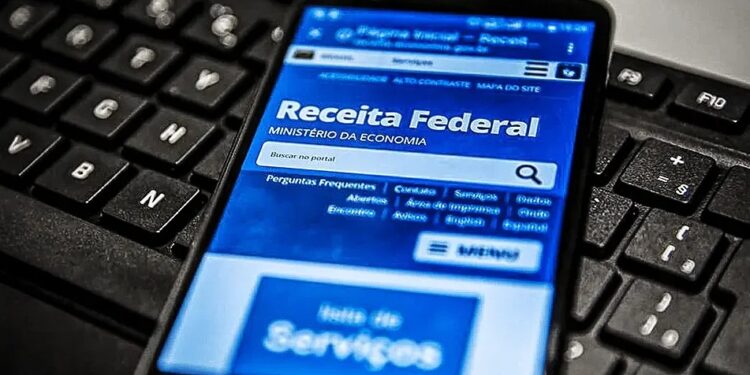 Restituição do IR: Receita paga lote nesta semana