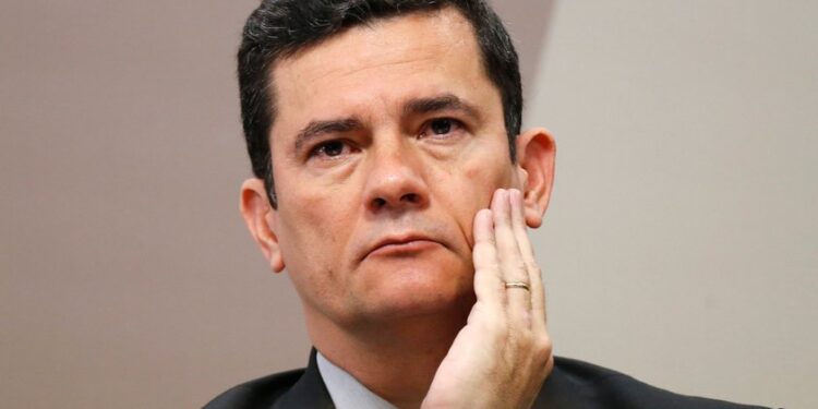 PGR denuncia Moro por calúnia contra ministro Gilmar Mendes, do STF
