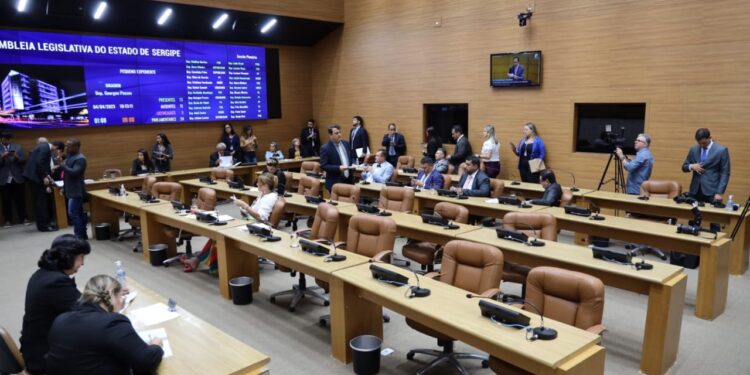 Alese aprova projetos que fortalecem a cultura e assistência social